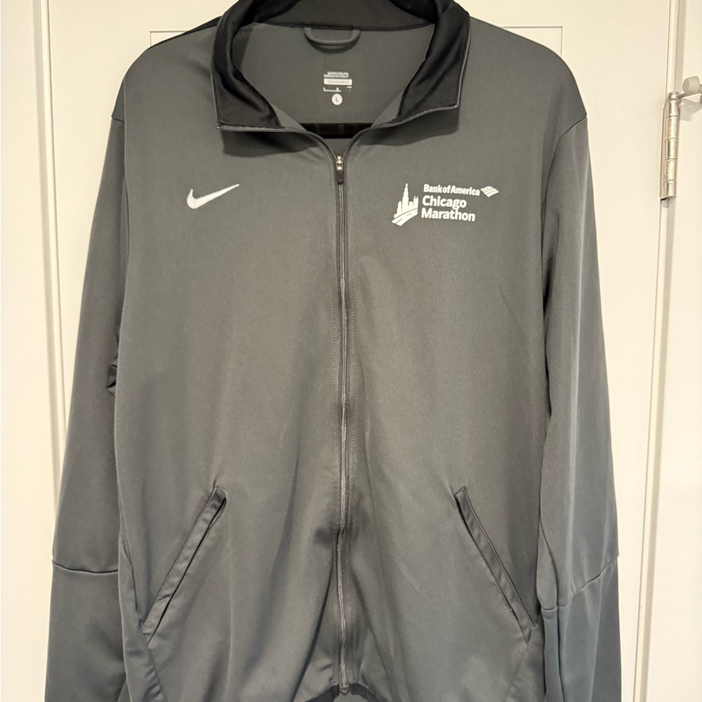 Nike Dark Gray Performance Jacket Chicago Marathon